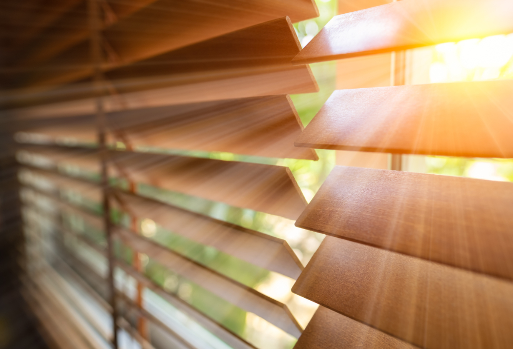 Best Blinds for High-Humidity Areas Like Kitchens and Bathrooms